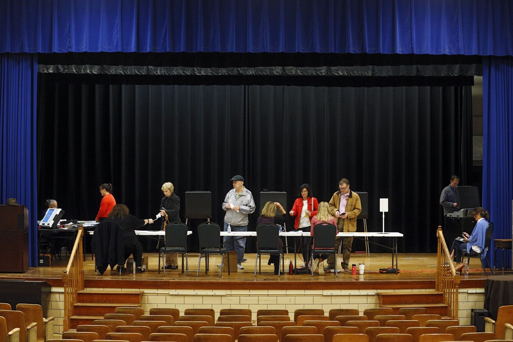 20221108_WEB_TURNOUT_ER_09